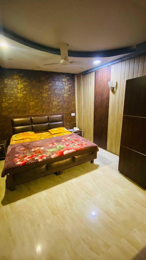 Hotel O New Fiza Jammu Buitenkant foto